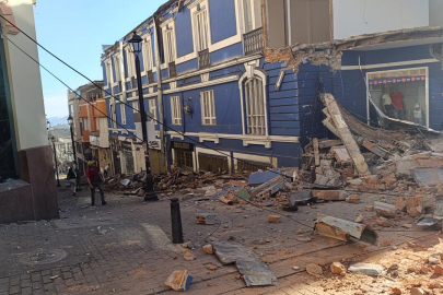 Kolombiya'da 7.4 büyüklüğünde deprem!