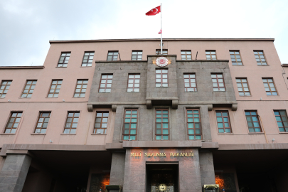 Yalova'da F-16 uçağı düştü
