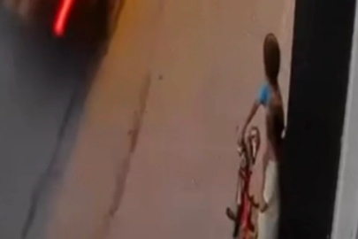 Bursa'da çocukların oynadığı sokağa drift atarak girdi!