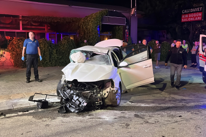Bursa’da feci kaza: Otomobil 30 metre sürüklendi, 2 kişi hayatını kaybetti