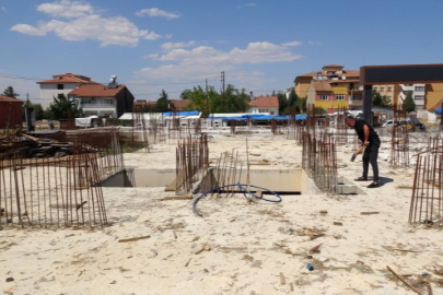 Müteahhit kalitesiz beton nedeniyle kendi inşaatını ihbar etti