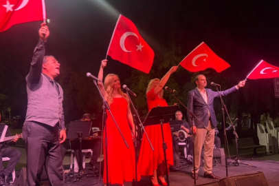 Bursa'da zafer coşkusu Türk Sanat Müziği konseriyle sürdü