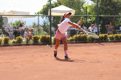Nilüfer'de 30 Ağustos Zafer Bayramı Tenis Turnuvası tamamlandı