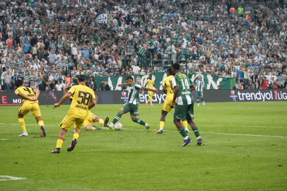 Bursaspor, İstanbulspor'u 4-0 mağlup etti