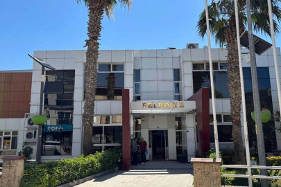 Seferihisar Belediyesi'ne operasyon: 43 kişi gözaltına alındı
