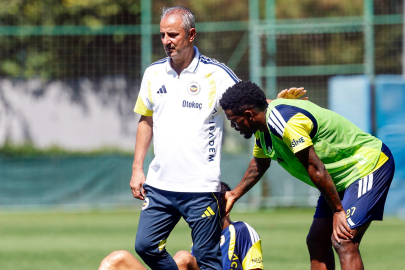 Fenerbahçe'de İsmail Kartal antrenmana çıktı