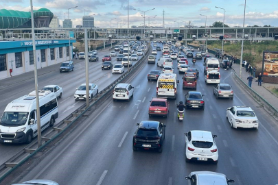 Bursa’da okullar açıldı, ilk gün trafik şaşırttı