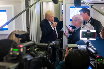 Beyaz Saray, CNN'i Trump'ın  uçağından çıkardı