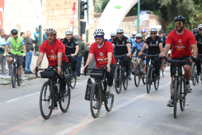 18. Tophane-Nilüfer-Mudanya Bisiklet Turu’nda yüzlerce bisikletçi buluştu