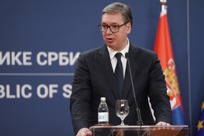 Sırbistan Cumhurbaşkanı Vucic, başbakan adayı olmak için görevinden istifa etti