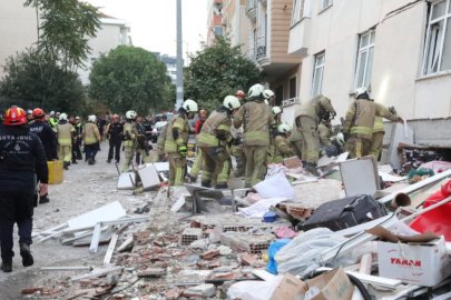 İstanbul'da 7 katlı binanın 3 katı çöktü: 2 kişi hayatını kaybetti