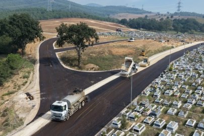 Bursa Büyükşehir, Erdoğanköy Kent Mezarlığı'nın yollarını yeniledi