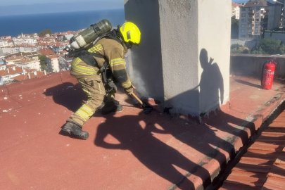 Bursa'da sitenin çatısında yangın