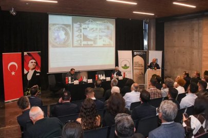 Bursa'nın mimari mirası 700. yılında Osmangazi'de masaya yatırıldı