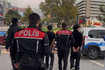 Bursa’da meydan kavgası! Kız meselesi yüzünden birbirlerine girdiler