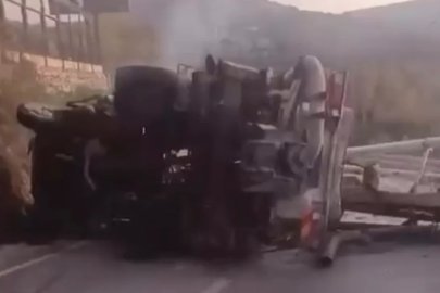 Bursa Uludağ yolunda vinç devrildi