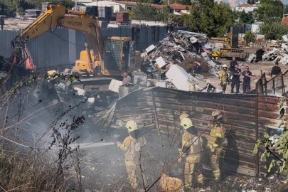 Bursa'da geri dönüşüm deposunda yangın