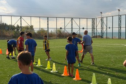Bursa’da 71 yaşındaki eski sporcu çocuklara ücretsiz eğitim veriyor