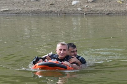 Bursa itfaiyesinden insansız cankurtaran aracı tatbikatı