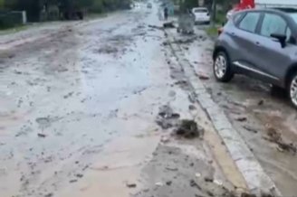 Karacabey'de dere taştı, ekipler bölgede çalışma başlattı