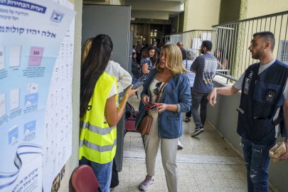 İsrail'de seçim yarışı: Netanyahu bloku çoğunluğun gerisinde