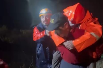 Bursa'da mantar toplarken kayboldular, jandarma sırtında taşıyarak kurtardı