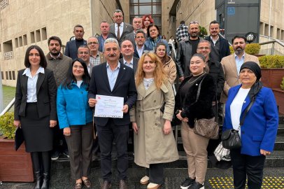 YENİ Parti Bursa’da İl Başkanı Nihat Yeşiltaş mazbatasını aldı