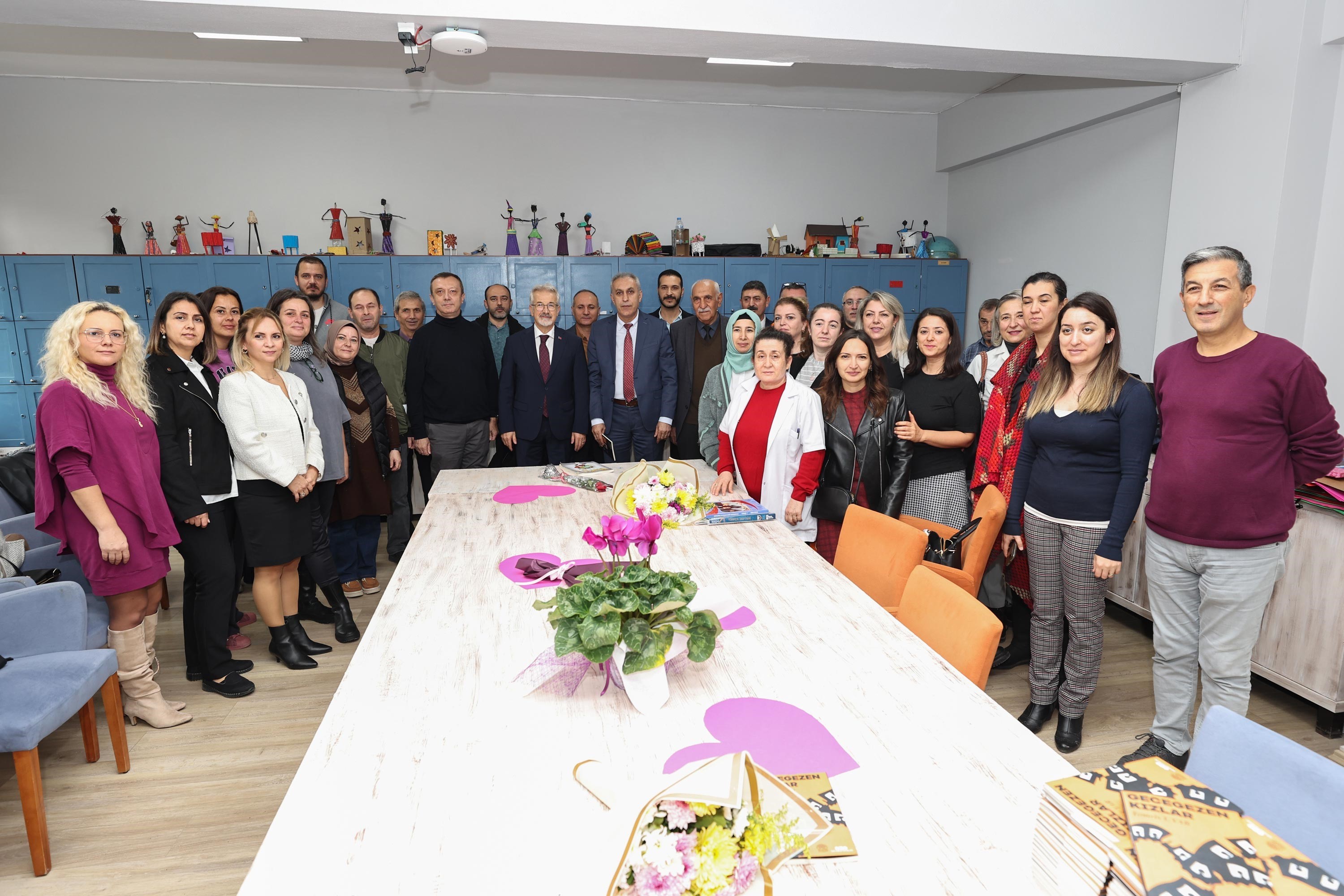 Başkan Erdem: “Öğretmenlerimize minnettarız”