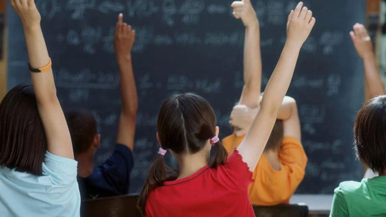 CHP’den okullara kadrolu okul sağlığı hemşiresi görevlendirilmesi için TBMM’ye kanun teklifi