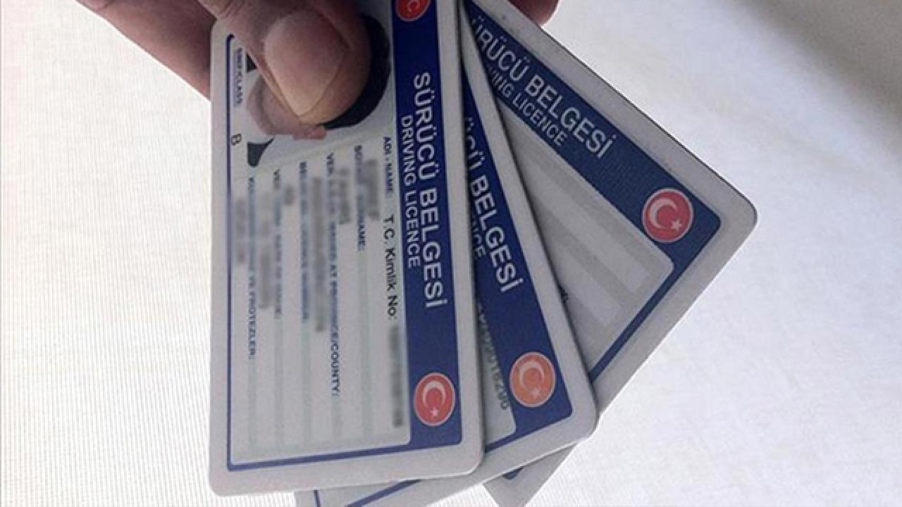 Eski tip ehliyetler için yarın son gün