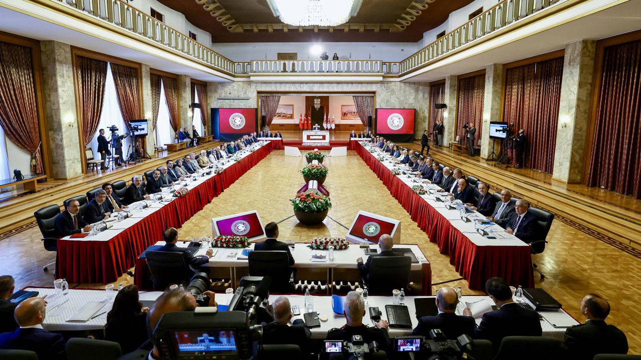 Komisyonda bu hafta bakanlar sunum yapacak