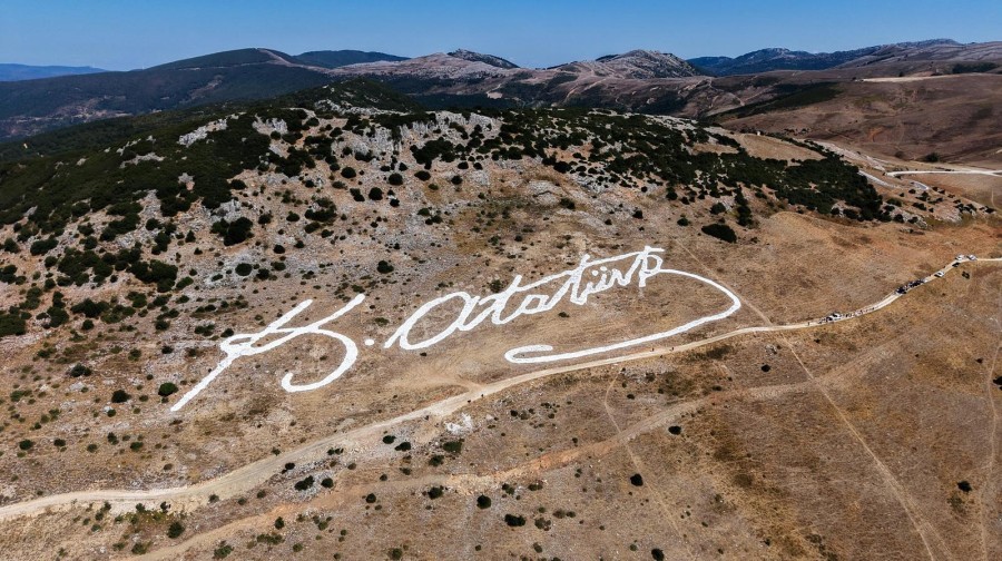 Gemlik’te bulunan dünyanın en büyük Atatürk imzası yenilendi