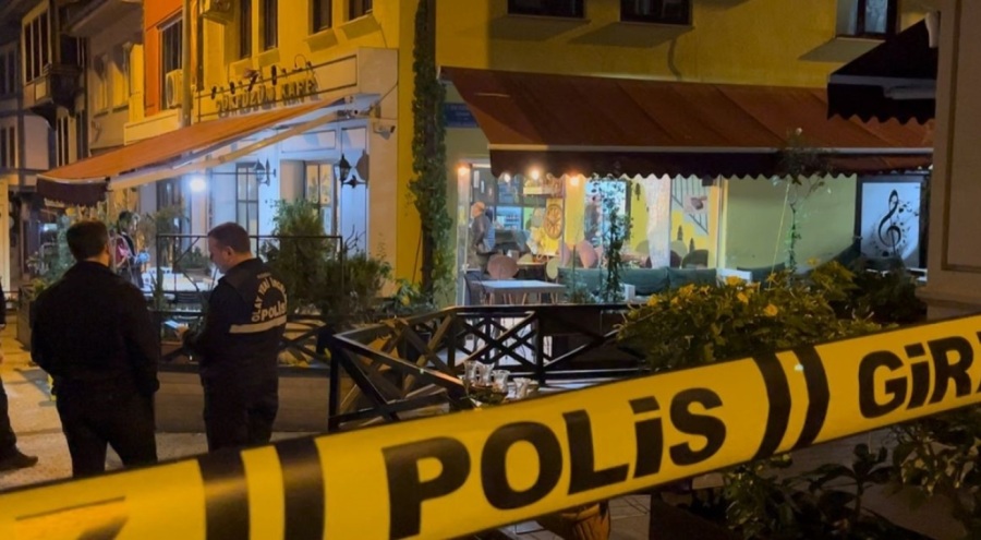 Bursa’da mekana alınmayan alkollü kişi 3 kişiyi yaraladı