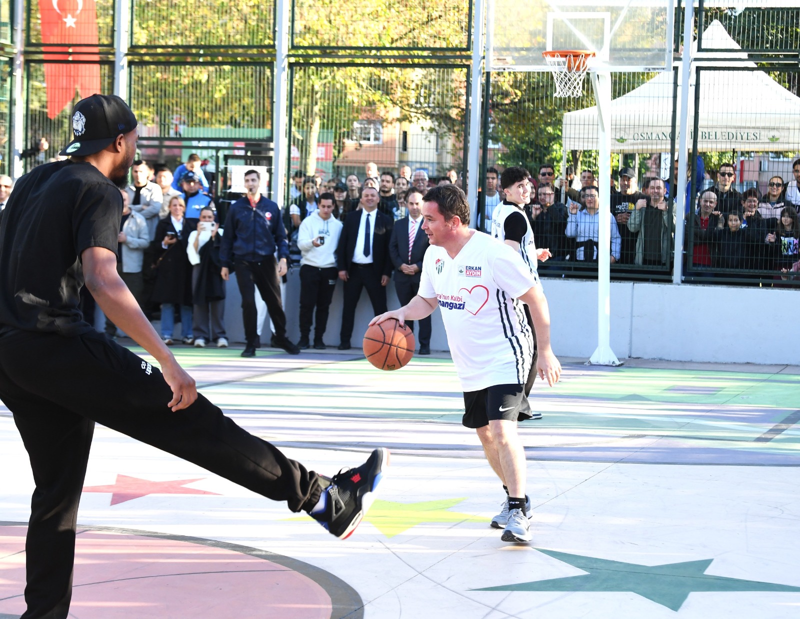 Osmangazi’de basketler Cumhuriyet için atıldı