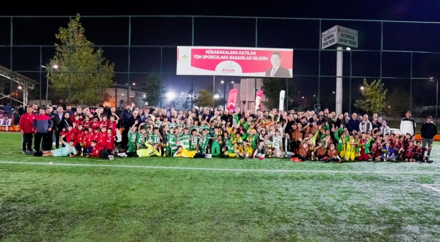 Osmangazi’de Yıldızlar Kupası Futbol Turnuvası’nda dostluk kazandı