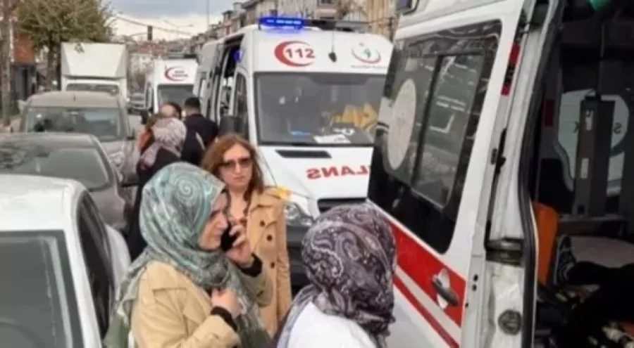 Parkta oyun oynayan 4 çocuk elektrik akımına kapıldı