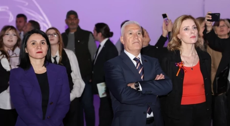 Bursa’da lise öğrencilerinden şiddetsiz bir dünyaya dijital çağrı