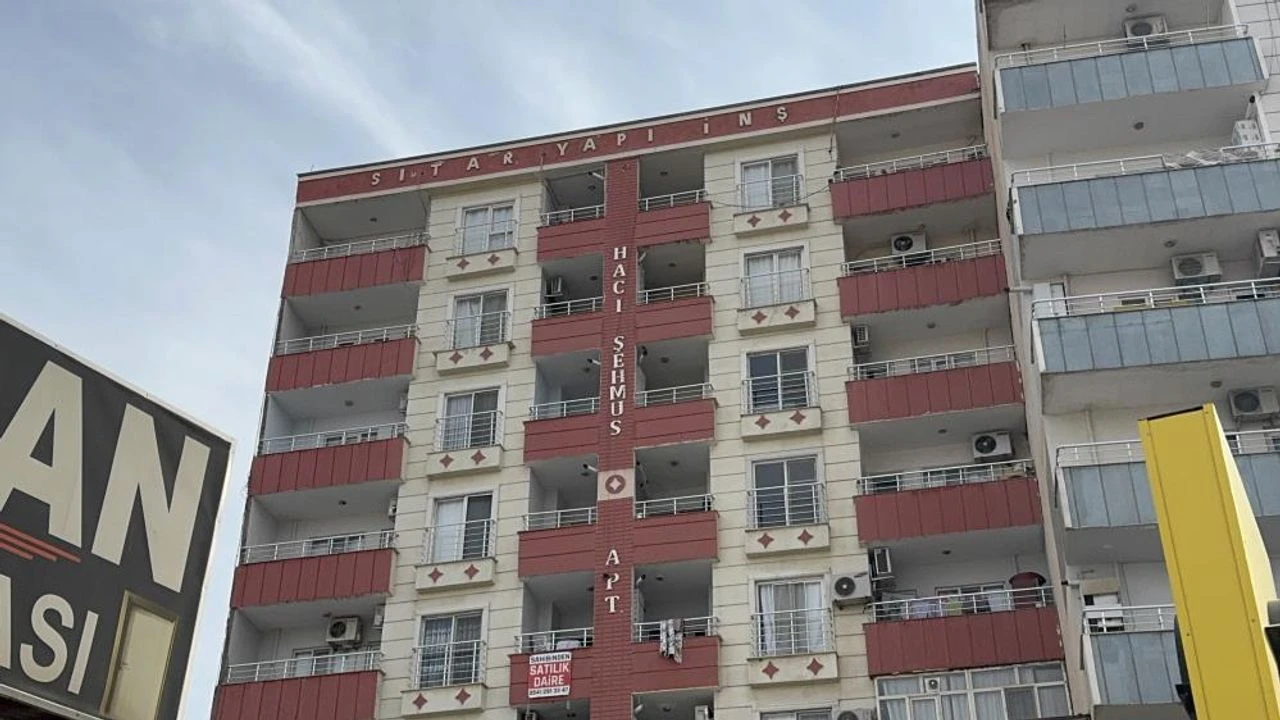 Anne, baba ve 5 yaşındaki çocukları silahla vurulmuş halde ölü bulundu