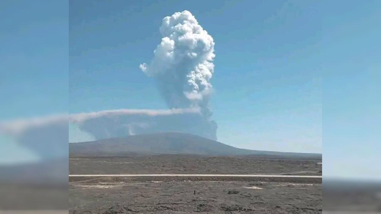 12 bin yıl sonra ilk: Yanardağ patladı, köyler külle kaplandı